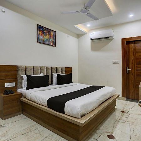 Hotel Collection O Jairaj Alwar Exteriér fotografie